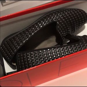 Aerosols comfortable flats